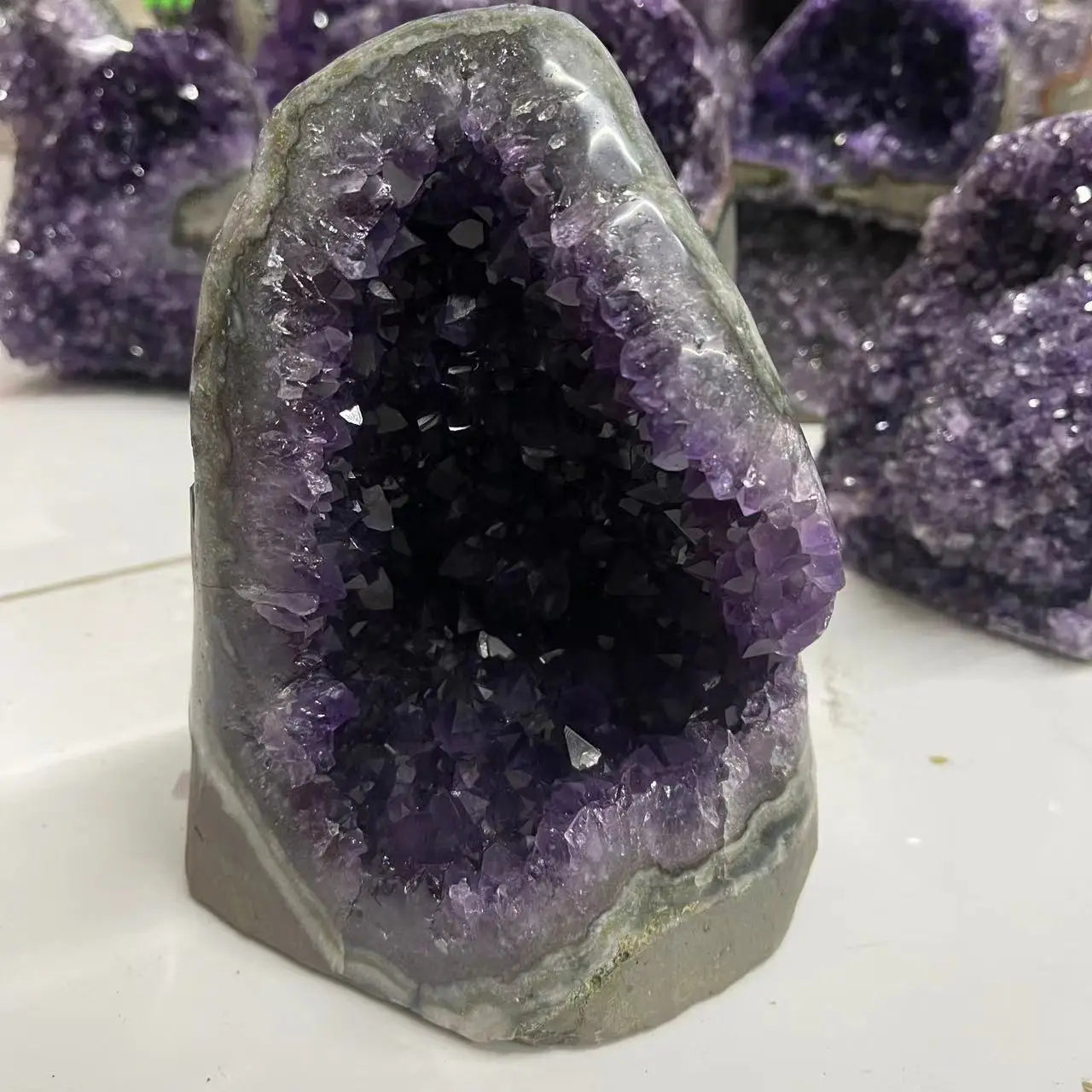 Geode Brazil Amethyst Natural Mineral Specimen Raw Quartz Purple Crystal Healing Stones Home Decoration Gift Cluster