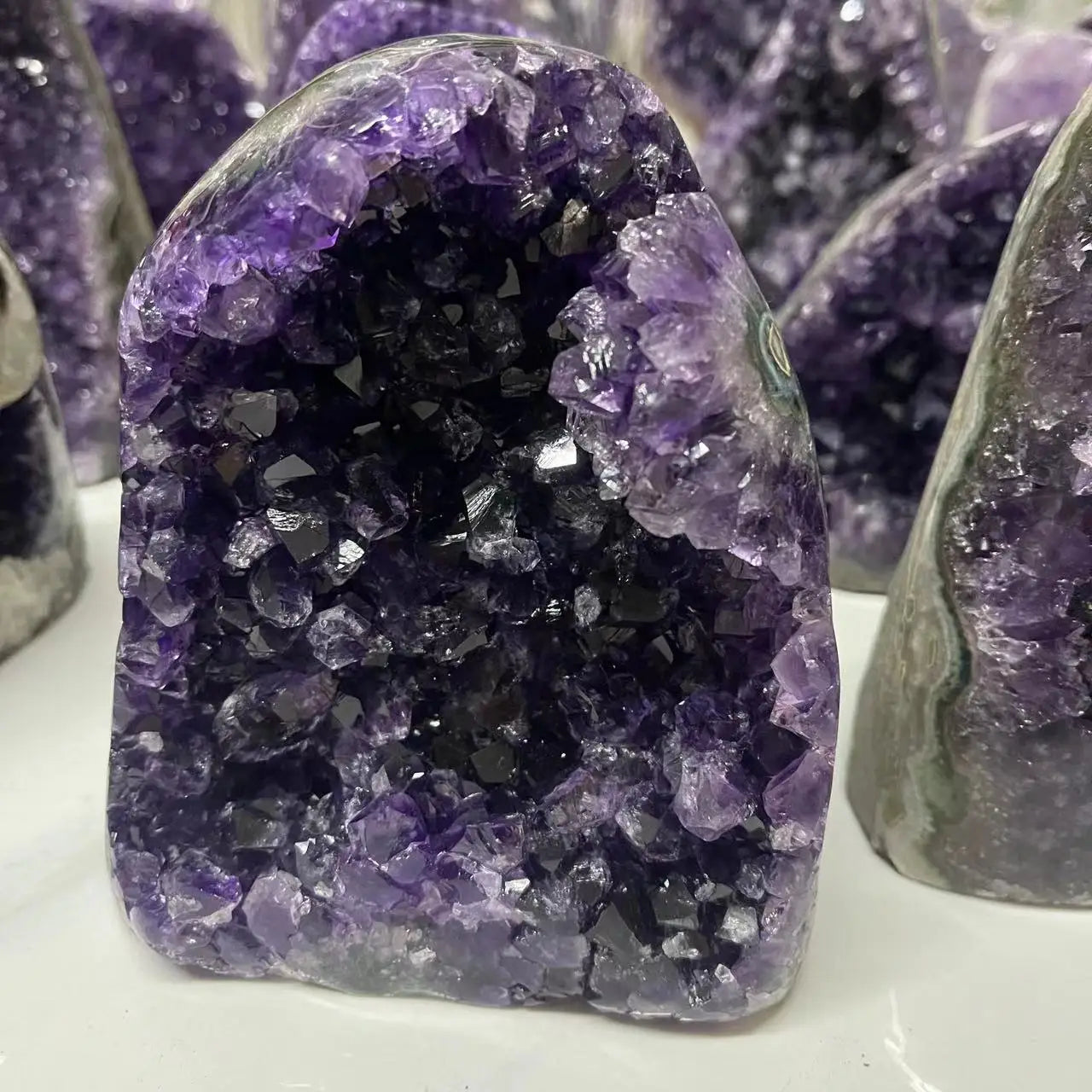 Geode Brazil Amethyst Natural Mineral Specimen Raw Quartz Purple Crystal Healing Stones Home Decoration Gift Cluster